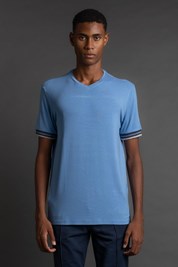 Camiseta Manga Curta Gola v - Azul. - P