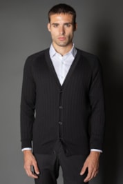 Malha Manga Longa Raglan Gola Xale - Preto - P